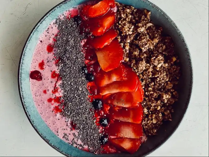 Berry glow bowl