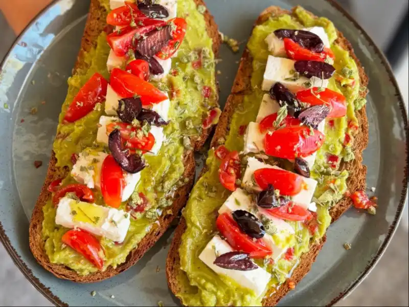 Vegan avo toast